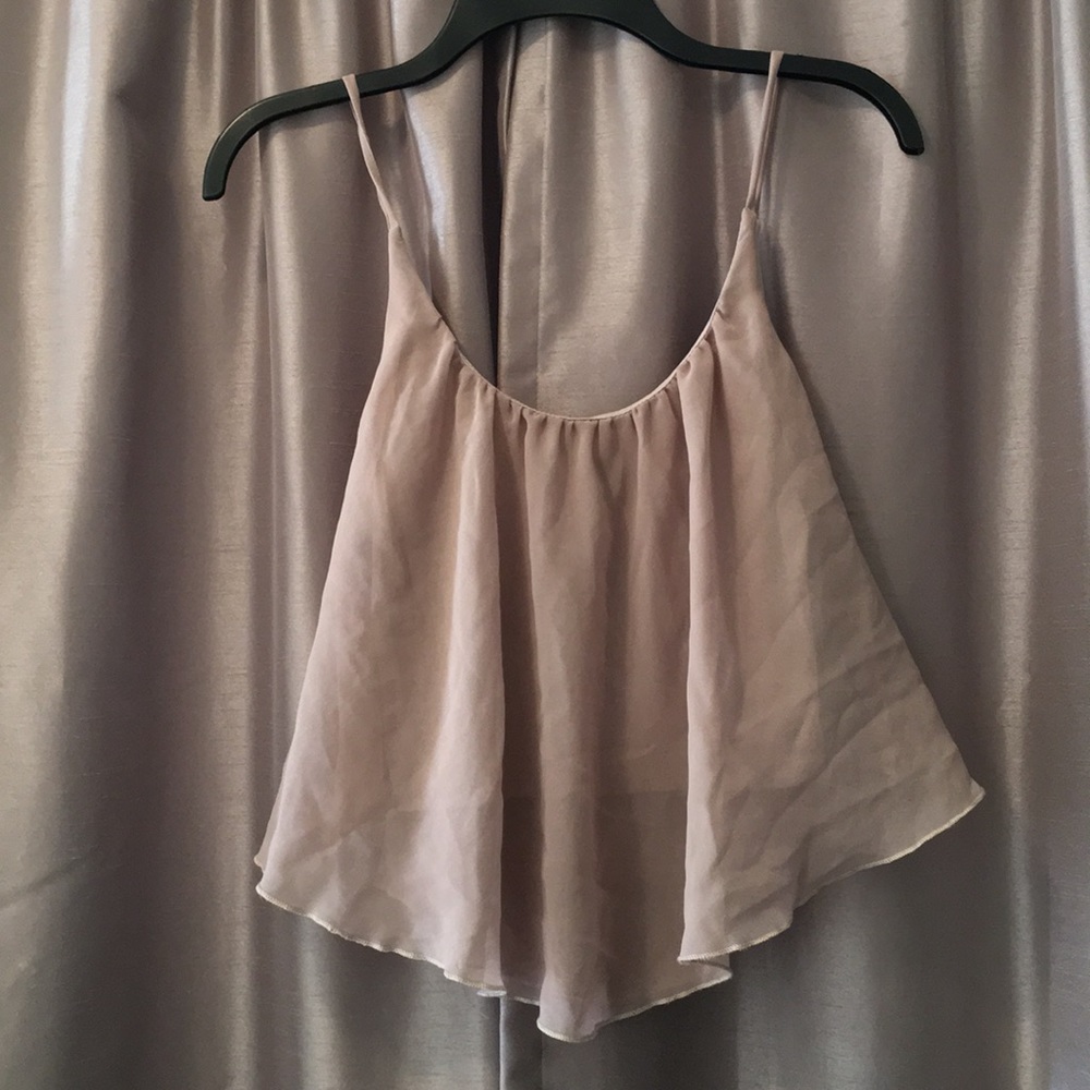 Super cute taupe crop top